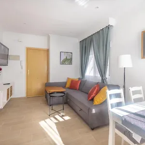 https://holidays2malaga-carril-ideal-para-teletrabajar.es-andalucia.com