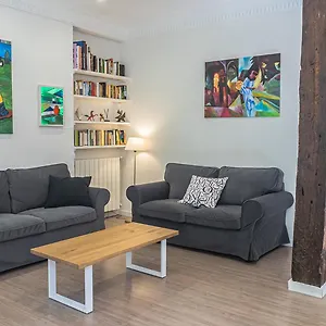 https://bonito-y-espacioso-piso-en-bilbao-centro.bilbaohotelsspain.com